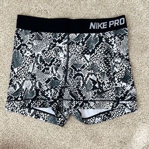 Snake print Nike Pros